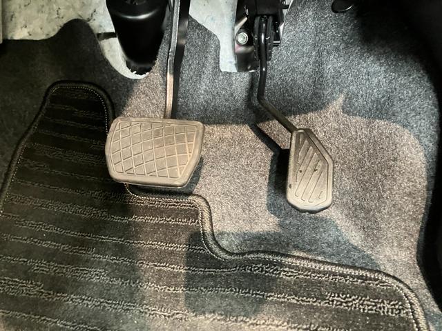 タフトＧターボ　ダーククロムベンチャー　１０型ナビ　パノラマカメラ衝突被害軽減ブレーキ　コーナーセンサー　１０型フルセグナビ　ＤＶＤ再生　Ｂｌｕｅｔｏｏｔｈ　ＵＳＢ　パノラマカメラ　前後ドラレコ　前席シートヒーター　ＬＥＤ　オートライト　レーダークルーズコントロール（滋賀県）の中古車