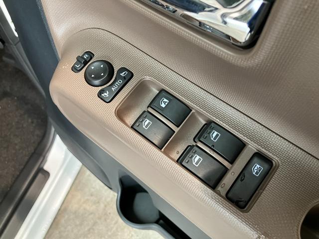 ムーヴキャンバスセオリーＧ　１０型フルセグナビ　前後ドラレコ　届出済未使用車衝突被害軽減ブレーキ　フルセグナビ　ＤＶＤ再生　Ｂｌｕｅｔｏｏｔｈ　ＵＳＢ　バックカメラ　前後ドラレコ　両側電動スライドドア　ＬＥＤ　オートライト　オートエアコン　前席シートヒーター　エコアイドル（滋賀県）の中古車