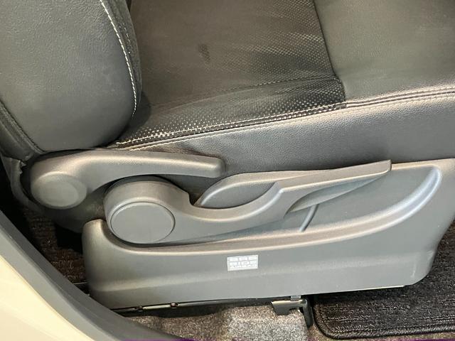タントカスタムＸトップエディションＳＡ２　フルセグナビ　Ｂカメラ衝突被害軽減ブレーキ　フルセグナビ　Ｂｌｕｅｔｏｏｔｈ　ＤＶＤ再生　ＵＳＢ　バックカメラ　ＥＴＣ　左側電動スライドドア　ＬＥＤ　オートライト　オートエアコン　スマートキー　電格ミラー　エコアイドル（滋賀県）の中古車