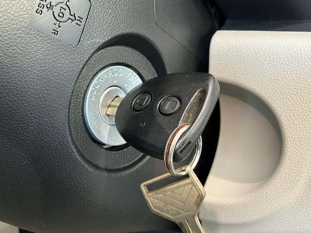 パッソＸ　Ｓ　ワンセグナビ　バックカメラ　キーレスエントリー衝突被害軽減ブレーキ　ワンセグナビ　ＵＳＢ　バックカメラ　ＬＥＤヘッドライト　電動格納式ミラー　キーレスエントリー　マニュアルレベリング　マニュアルエアコン　エコアイドル（滋賀県）の中古車