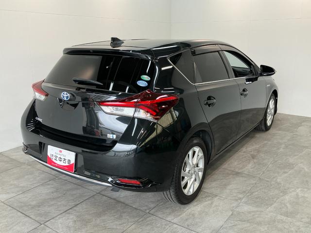 オーリスハイブリッド　９型フルセグナビ　バックカメラ　ドラレコトヨタセーフティセンス　９型フルセグナビ　ＤＶＤ再生　Ｂｌｕｅｔｏｏｔｈ　バックカメラ　ドラレコ　ＥＴＣ　ＬＥＤ　オートライト　オートエアコン　電動格納式ミラー　スマートキー　ハイブリッド車（滋賀県）の中古車