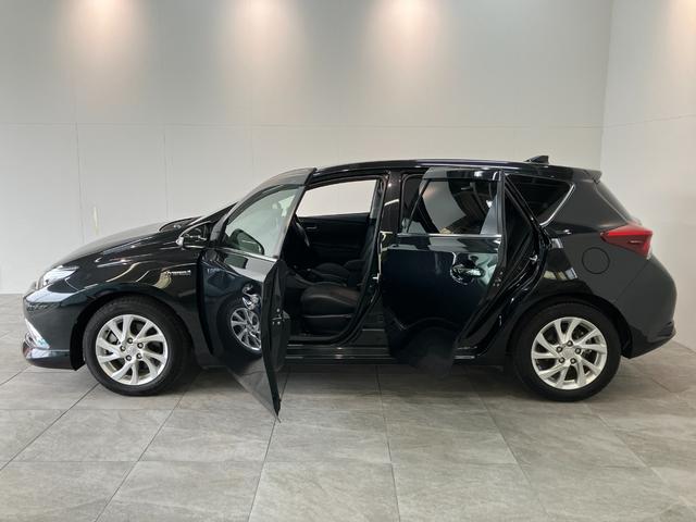 オーリスハイブリッド　９型フルセグナビ　バックカメラ　ドラレコトヨタセーフティセンス　９型フルセグナビ　ＤＶＤ再生　Ｂｌｕｅｔｏｏｔｈ　バックカメラ　ドラレコ　ＥＴＣ　ＬＥＤ　オートライト　オートエアコン　電動格納式ミラー　スマートキー　ハイブリッド車（滋賀県）の中古車