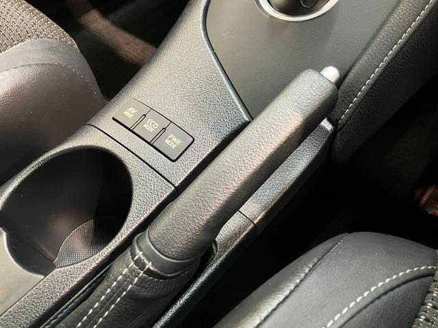 オーリスハイブリッド　９型フルセグナビ　バックカメラ　ドラレコトヨタセーフティセンス　９型フルセグナビ　ＤＶＤ再生　Ｂｌｕｅｔｏｏｔｈ　バックカメラ　ドラレコ　ＥＴＣ　ＬＥＤ　オートライト　オートエアコン　電動格納式ミラー　スマートキー　ハイブリッド車（滋賀県）の中古車