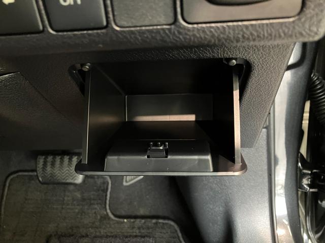 オーリスハイブリッド　９型フルセグナビ　バックカメラ　ドラレコトヨタセーフティセンス　９型フルセグナビ　ＤＶＤ再生　Ｂｌｕｅｔｏｏｔｈ　バックカメラ　ドラレコ　ＥＴＣ　ＬＥＤ　オートライト　オートエアコン　電動格納式ミラー　スマートキー　ハイブリッド車（滋賀県）の中古車