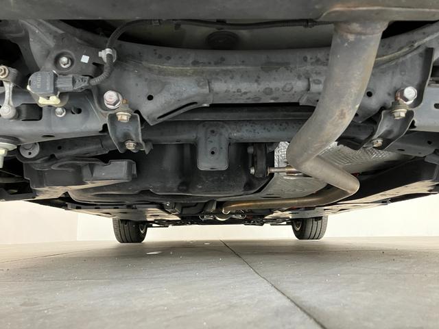 オーリスハイブリッド　９型フルセグナビ　バックカメラ　ドラレコトヨタセーフティセンス　９型フルセグナビ　ＤＶＤ再生　Ｂｌｕｅｔｏｏｔｈ　バックカメラ　ドラレコ　ＥＴＣ　ＬＥＤ　オートライト　オートエアコン　電動格納式ミラー　スマートキー　ハイブリッド車（滋賀県）の中古車