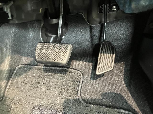 オーリスハイブリッド　９型フルセグナビ　バックカメラ　ドラレコトヨタセーフティセンス　９型フルセグナビ　ＤＶＤ再生　Ｂｌｕｅｔｏｏｔｈ　バックカメラ　ドラレコ　ＥＴＣ　ＬＥＤ　オートライト　オートエアコン　電動格納式ミラー　スマートキー　ハイブリッド車（滋賀県）の中古車