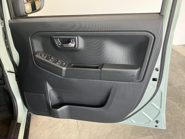 タフトＧダーククロムベンチャー　１０型フルセグナビ　届出済未使用車衝突被害軽減ブレーキ　コーナーセンサー　１０型フルセグナビ　ＤＶＤ　Ｂｌｕｅｔｏｏｔｈ　ＵＳＢ　バックカメラ　前後ドラレコ　前席シートヒーター　ＬＥＤ　オートライト　レーダークルコン　オートエアコン（滋賀県）の中古車