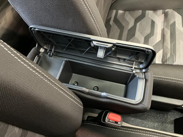 タフトＧダーククロムベンチャー　１０型フルセグナビ　届出済未使用車衝突被害軽減ブレーキ　コーナーセンサー　１０型フルセグナビ　ＤＶＤ　Ｂｌｕｅｔｏｏｔｈ　ＵＳＢ　バックカメラ　前後ドラレコ　前席シートヒーター　ＬＥＤ　オートライト　レーダークルコン　オートエアコン（滋賀県）の中古車