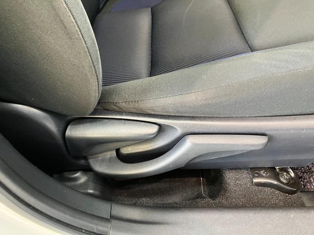 アクアＳ　スマートキー　ワンセグナビ　バックカメラ　ドラレコトヨタセーフティセンス　ワンセグナビ　Ｂｌｕｅｔｏｏｔｈ　バックカメラ　ドラレコ　ＥＴＣ　スマートキー　電動格納式ミラー　オートエアコン　マニュアルレベリング（滋賀県）の中古車