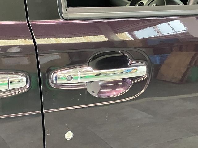 Ｎ−ＢＯＸカスタムＧ　フルセグナビ　バックカメラ　ＥＴＣ　ＨＩＤ　車検整備付フルセグナビ　ＤＶＤ再生　Ｂｌｕｅｔｏｏｔｈ　ＵＳＢ　バックカメラ　ＥＴＣ　ＨＩＤヘッドライト　オートライト　左側電動スライドドア　オートエアコン　電格ミラー　スマートキー　タイヤ４本新品交換済み（滋賀県）の中古車