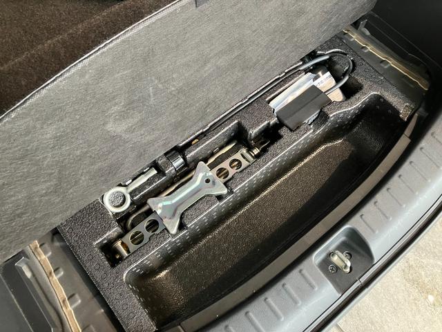 Ｎ−ＢＯＸカスタムＧ　フルセグナビ　バックカメラ　ＥＴＣ　ＨＩＤ　車検整備付フルセグナビ　ＤＶＤ再生　Ｂｌｕｅｔｏｏｔｈ　ＵＳＢ　バックカメラ　ＥＴＣ　ＨＩＤヘッドライト　オートライト　左側電動スライドドア　オートエアコン　電格ミラー　スマートキー　タイヤ４本新品交換済み（滋賀県）の中古車