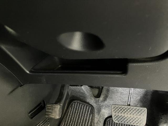 Ｎ−ＢＯＸカスタムＧ　フルセグナビ　バックカメラ　ＥＴＣ　ＨＩＤ　車検整備付フルセグナビ　ＤＶＤ再生　Ｂｌｕｅｔｏｏｔｈ　ＵＳＢ　バックカメラ　ＥＴＣ　ＨＩＤヘッドライト　オートライト　左側電動スライドドア　オートエアコン　電格ミラー　スマートキー　タイヤ４本新品交換済み（滋賀県）の中古車