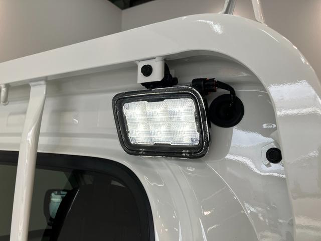 ハイゼットトラックＥＸＴ　４ＷＤ　デフロック　コーナーセンサー　ドラレコ衝突被害軽減ブレーキ　コーナーセンサー　パートタイム４ＷＤ　デフロック　ドラレコ　スマートキー　パワーウインドウ　オートライト　荷台作業灯　４枚リーフスプリング　電動格納式ミラー　マニュアルレベリング（滋賀県）の中古車