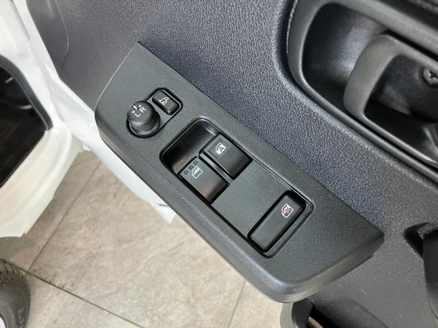 ハイゼットトラックＥＸＴ　４ＷＤ　デフロック　コーナーセンサー　ドラレコ衝突被害軽減ブレーキ　コーナーセンサー　パートタイム４ＷＤ　デフロック　ドラレコ　スマートキー　パワーウインドウ　オートライト　荷台作業灯　４枚リーフスプリング　電動格納式ミラー　マニュアルレベリング（滋賀県）の中古車