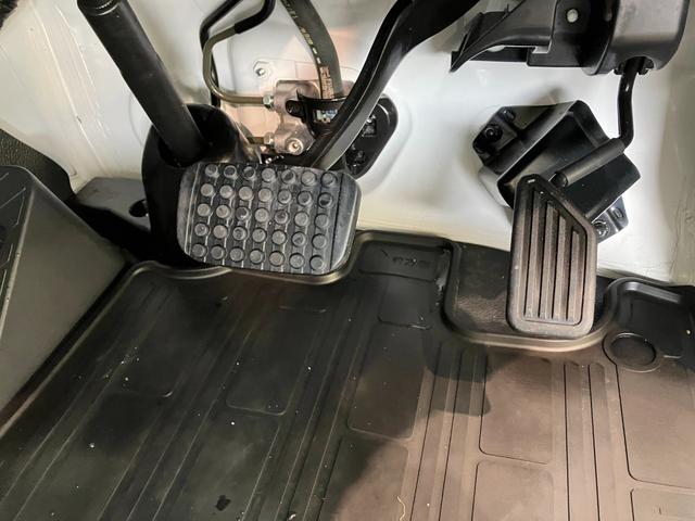 ハイゼットトラックＥＸＴ　４ＷＤ　デフロック　コーナーセンサー　ドラレコ衝突被害軽減ブレーキ　コーナーセンサー　パートタイム４ＷＤ　デフロック　ドラレコ　スマートキー　パワーウインドウ　オートライト　荷台作業灯　４枚リーフスプリング　電動格納式ミラー　マニュアルレベリング（滋賀県）の中古車
