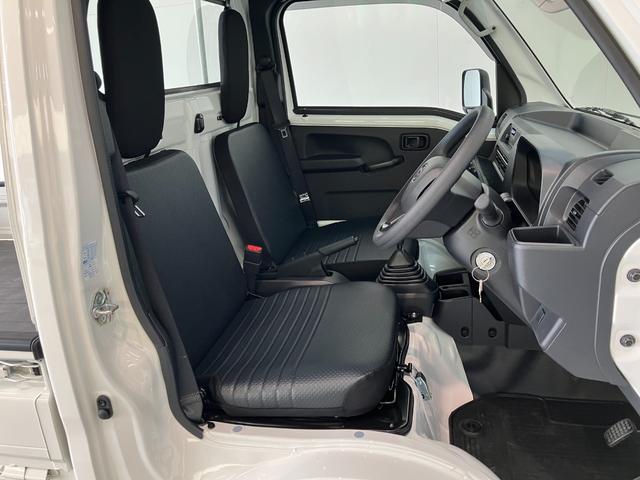 ハイゼットトラックスタンダード　パートタイム４ＷＤ　５ＭＴ　オートライト衝突被害軽減ブレーキ　コーナーセンサー　パートタイム４ＷＤ　ＡＭ／ＦＭラジオ　マニュアルエアコン　マニュアルレベリング　オートライト　５速マニュアルミッション車（滋賀県）の中古車