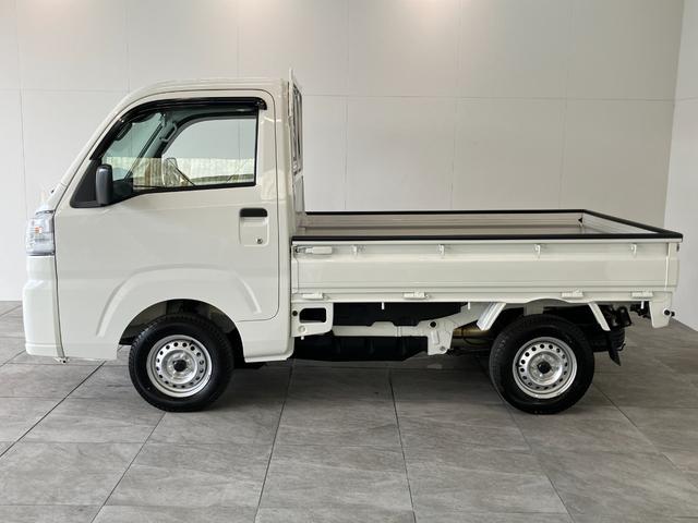 ハイゼットトラックスタンダード　パートタイム４ＷＤ　５ＭＴ　オートライト衝突被害軽減ブレーキ　コーナーセンサー　パートタイム４ＷＤ　ＡＭ／ＦＭラジオ　マニュアルエアコン　マニュアルレベリング　オートライト　５速マニュアルミッション車（滋賀県）の中古車