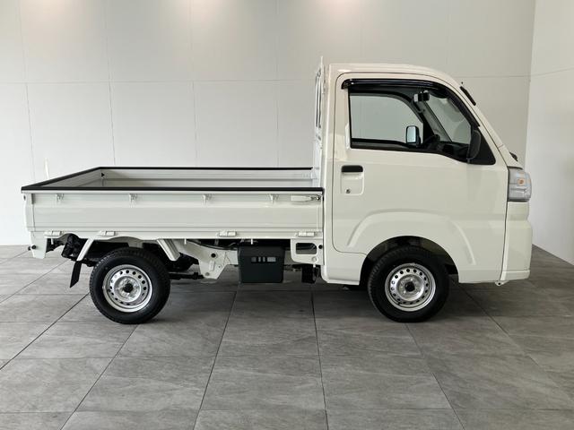 ハイゼットトラックスタンダード　パートタイム４ＷＤ　５ＭＴ　オートライト衝突被害軽減ブレーキ　コーナーセンサー　パートタイム４ＷＤ　ＡＭ／ＦＭラジオ　マニュアルエアコン　マニュアルレベリング　オートライト　５速マニュアルミッション車（滋賀県）の中古車