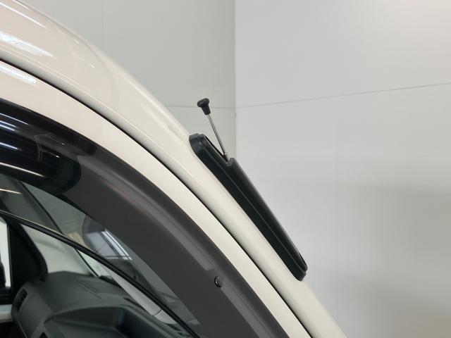 ハイゼットトラックスタンダード　パートタイム４ＷＤ　５ＭＴ　オートライト衝突被害軽減ブレーキ　コーナーセンサー　パートタイム４ＷＤ　ＡＭ／ＦＭラジオ　マニュアルエアコン　マニュアルレベリング　オートライト　５速マニュアルミッション車（滋賀県）の中古車