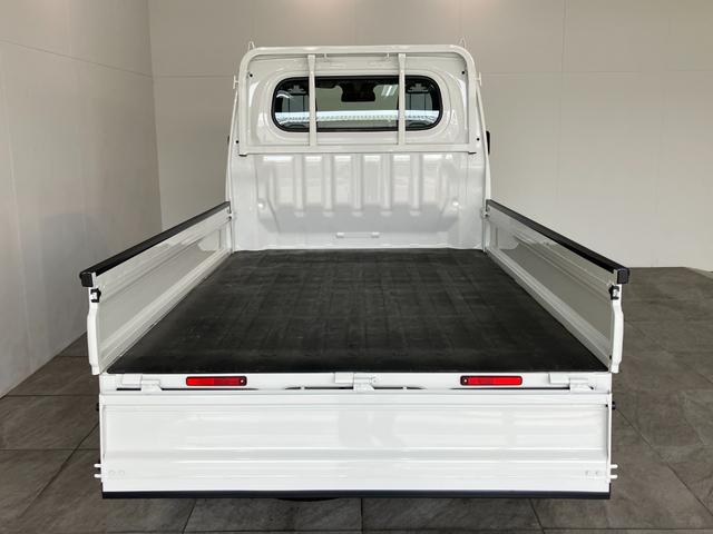 ハイゼットトラックスタンダード　パートタイム４ＷＤ　５ＭＴ　オートライト衝突被害軽減ブレーキ　コーナーセンサー　パートタイム４ＷＤ　ＡＭ／ＦＭラジオ　マニュアルエアコン　マニュアルレベリング　オートライト　５速マニュアルミッション車（滋賀県）の中古車