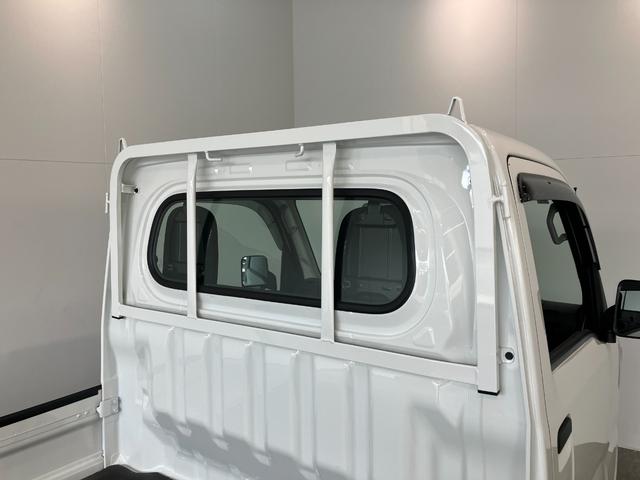 ハイゼットトラックスタンダード　パートタイム４ＷＤ　５ＭＴ　オートライト衝突被害軽減ブレーキ　コーナーセンサー　パートタイム４ＷＤ　ＡＭ／ＦＭラジオ　マニュアルエアコン　マニュアルレベリング　オートライト　５速マニュアルミッション車（滋賀県）の中古車