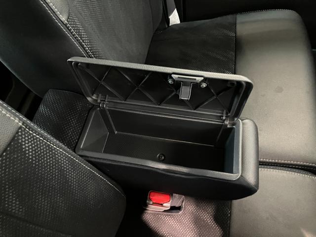 タントカスタムＲＳトップエディションＳＡ２　ターボ　ナビ　Ｂカメラ衝突被害軽減ブレーキ　フルセグナビ　Ｂｌｕｅｔｏｏｔｈ　ＤＶＤ　ＵＳＢ　バックカメラ　ドラレコ　ＥＴＣ　両側電動スライドドア　ＬＥＤ　オートライト　オートエアコン　スマートキー　タイヤ４本新品交換済み（滋賀県）の中古車