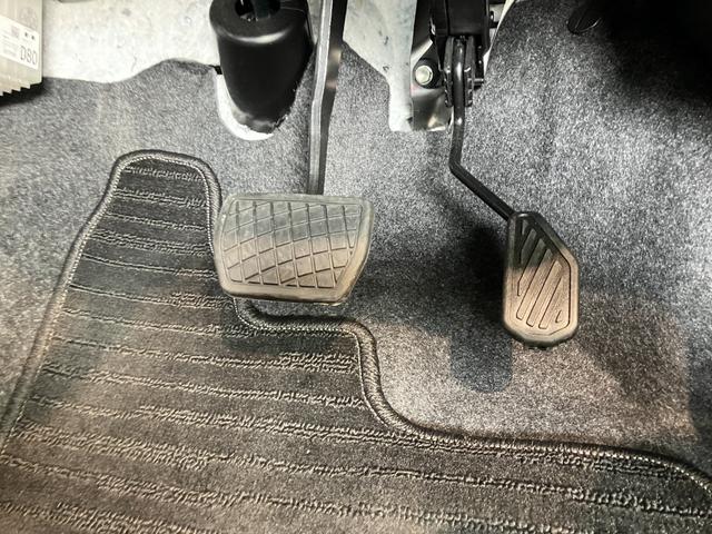 タフトＧターボ　ダーククロムベンチャー　１０型ナビ　前後ドラレコ衝突被害軽減ブレーキ　コーナーセンサー　１０型フルセグナビ　ＤＶＤ再生　Ｂｌｕｅｔｏｏｔｈ　ＵＳＢ　パノラマカメラ　前後ドラレコ　前席シートヒーター　ＬＥＤ　オートライト　クルーズコントロール　ターボ（滋賀県）の中古車