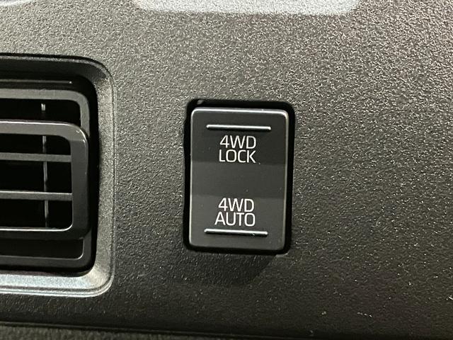 ハイゼットカーゴＤＸ　４ＷＤ　ＣＶＴ　コーナーセンサー　キーレス　前席Ｐ／Ｗ衝突被害軽減ブレーキ　スマアシ　パートタイム４ＷＤ　コーナーセンサー　前席パワーウインドウ　ＣＤステレオ　両側スライドドア　オートライト　マニュアルレベリング（滋賀県）の中古車