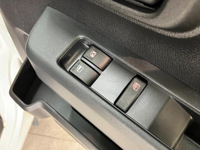 ハイゼットカーゴＤＸ　４ＷＤ　ＣＶＴ　コーナーセンサー　キーレス　前席Ｐ／Ｗ衝突被害軽減ブレーキ　スマアシ　パートタイム４ＷＤ　コーナーセンサー　前席パワーウインドウ　ＣＤステレオ　両側スライドドア　オートライト　マニュアルレベリング（滋賀県）の中古車