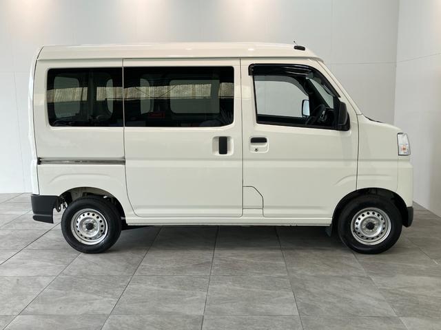 ハイゼットカーゴＤＸ　４ＷＤ　ＣＶＴ　コーナーセンサー　キーレス　前席Ｐ／Ｗ衝突被害軽減ブレーキ　スマアシ　パートタイム４ＷＤ　コーナーセンサー　前席パワーウインドウ　ＣＤステレオ　両側スライドドア　オートライト　マニュアルレベリング（滋賀県）の中古車