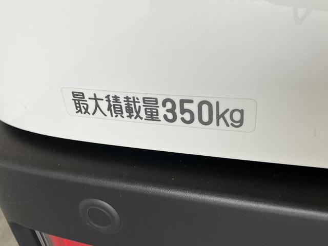 ハイゼットカーゴＤＸ　４ＷＤ　ＣＶＴ　コーナーセンサー　キーレス　前席Ｐ／Ｗ衝突被害軽減ブレーキ　スマアシ　パートタイム４ＷＤ　コーナーセンサー　前席パワーウインドウ　ＣＤステレオ　両側スライドドア　オートライト　マニュアルレベリング（滋賀県）の中古車