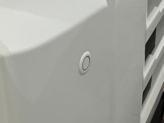 ハイゼットカーゴＤＸ　４ＷＤ　ＣＶＴ　コーナーセンサー　キーレス　前席Ｐ／Ｗ衝突被害軽減ブレーキ　スマアシ　パートタイム４ＷＤ　コーナーセンサー　前席パワーウインドウ　ＣＤステレオ　両側スライドドア　オートライト　マニュアルレベリング（滋賀県）の中古車