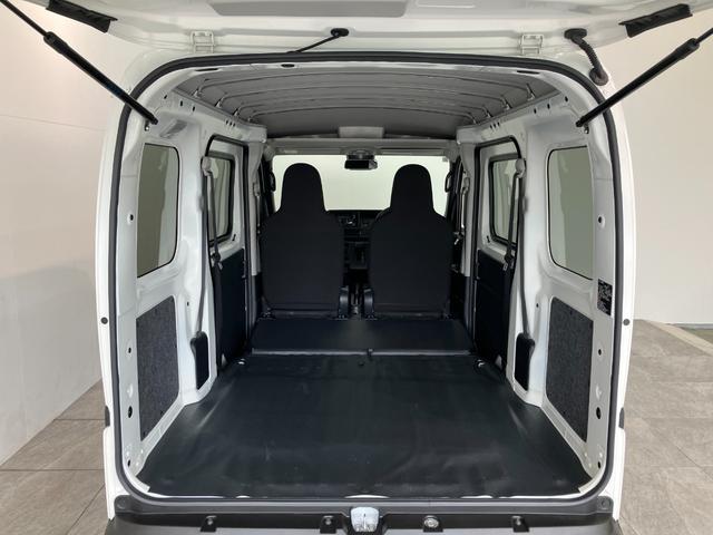 ハイゼットカーゴＤＸ　４ＷＤ　ＣＶＴ　コーナーセンサー　キーレス　前席Ｐ／Ｗ衝突被害軽減ブレーキ　スマアシ　パートタイム４ＷＤ　コーナーセンサー　前席パワーウインドウ　ＣＤステレオ　両側スライドドア　オートライト　マニュアルレベリング（滋賀県）の中古車