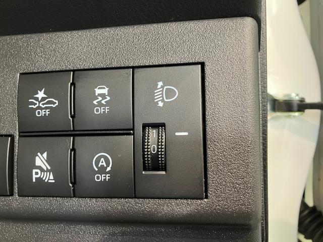 ハイゼットカーゴＤＸ　４ＷＤ　ＣＶＴ　コーナーセンサー　キーレス　前席Ｐ／Ｗ衝突被害軽減ブレーキ　スマアシ　パートタイム４ＷＤ　コーナーセンサー　前席パワーウインドウ　ＣＤステレオ　両側スライドドア　オートライト　マニュアルレベリング（滋賀県）の中古車