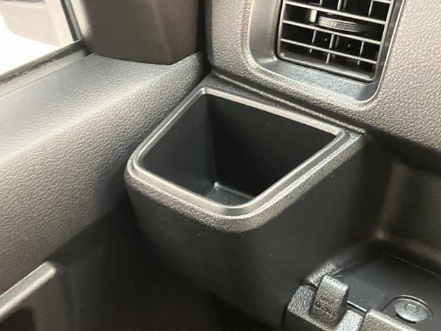 ハイゼットカーゴＤＸ　４ＷＤ　ＣＶＴ　コーナーセンサー　キーレス　前席Ｐ／Ｗ衝突被害軽減ブレーキ　スマアシ　パートタイム４ＷＤ　コーナーセンサー　前席パワーウインドウ　ＣＤステレオ　両側スライドドア　オートライト　マニュアルレベリング（滋賀県）の中古車