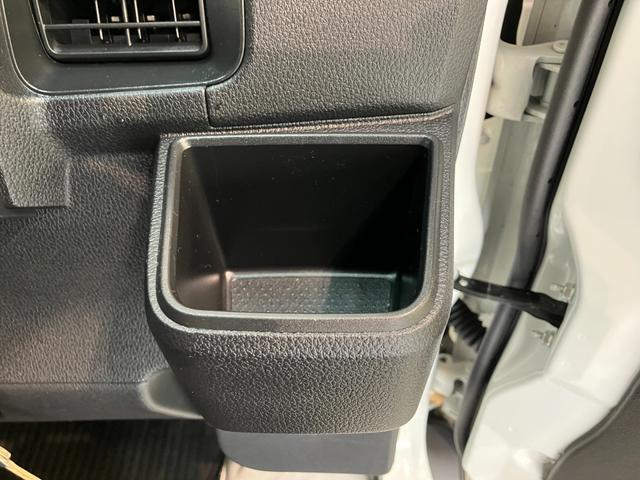 ハイゼットカーゴＤＸ　４ＷＤ　ＣＶＴ　コーナーセンサー　キーレス　前席Ｐ／Ｗ衝突被害軽減ブレーキ　スマアシ　パートタイム４ＷＤ　コーナーセンサー　前席パワーウインドウ　ＣＤステレオ　両側スライドドア　オートライト　マニュアルレベリング（滋賀県）の中古車