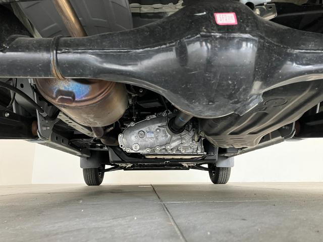 ハイゼットカーゴＤＸ　４ＷＤ　ＣＶＴ　コーナーセンサー　キーレス　前席Ｐ／Ｗ衝突被害軽減ブレーキ　スマアシ　パートタイム４ＷＤ　コーナーセンサー　前席パワーウインドウ　ＣＤステレオ　両側スライドドア　オートライト　マニュアルレベリング（滋賀県）の中古車