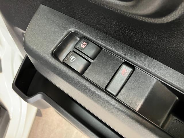 ハイゼットカーゴＤＸ　４ＷＤ　コーナーセンサー　ドラレコ　キーレスエントリー衝突被害軽減ブレーキ　スマアシ　パートタイム４ＷＤ　コーナーセンサー　前席パワーウインドウ　ＡＭ／ＦＭステレオ　ドラレコ　両側スライドドア　オートライト　マニュアルレベリング（滋賀県）の中古車