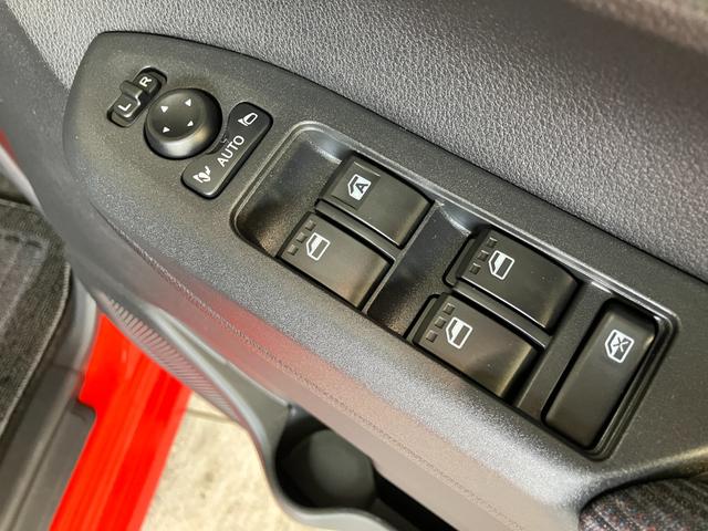 ムーヴG コーナーセンサー 左側電動スライドドア スマートキー衝突被害軽減ブレーキ コーナーセンサー バックカメラ(ナビ装着時用) 左側電動スライドドア LEDヘッドライト オートライト オートエアコン 電動パーキングブレーキ スマートキー エコアイドル(滋賀県)の中古車