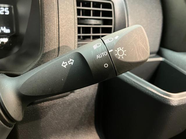 ハイゼットカーゴＤＸ　４ＷＤ　コーナーセンサー　ＡＭ／ＦＭラジオ　キーレス衝突被害軽減ブレーキ　スマアシ　パートタイム４ＷＤ　コーナーセンサー　前席パワーウインドウ　ＡＭ／ＦＭステレオ　両側スライドドア　オートライト　マニュアルレベリング　キーレスエントリー（滋賀県）の中古車