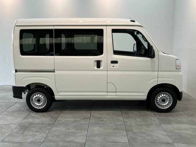 ハイゼットカーゴＤＸ　４ＷＤ　コーナーセンサー　ＡＭ／ＦＭラジオ　キーレス衝突被害軽減ブレーキ　スマアシ　パートタイム４ＷＤ　コーナーセンサー　前席パワーウインドウ　ＡＭ／ＦＭステレオ　両側スライドドア　オートライト　マニュアルレベリング　キーレスエントリー（滋賀県）の中古車