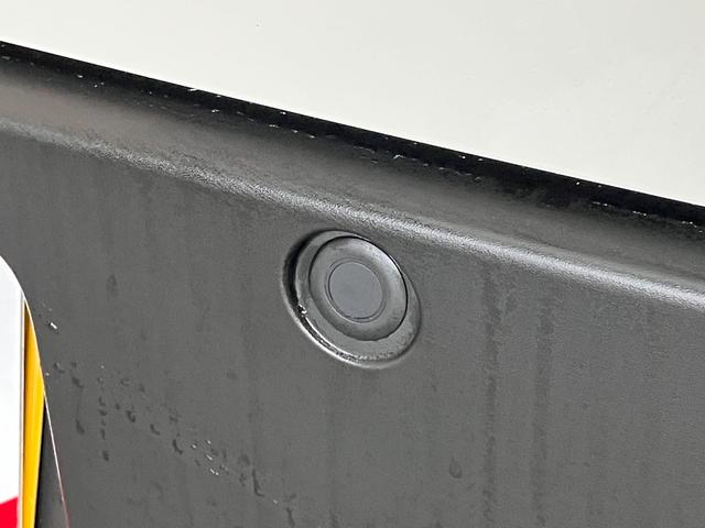 ハイゼットカーゴＤＸ　４ＷＤ　コーナーセンサー　ＡＭ／ＦＭラジオ　キーレス衝突被害軽減ブレーキ　スマアシ　パートタイム４ＷＤ　コーナーセンサー　前席パワーウインドウ　ＡＭ／ＦＭステレオ　両側スライドドア　オートライト　マニュアルレベリング　キーレスエントリー（滋賀県）の中古車