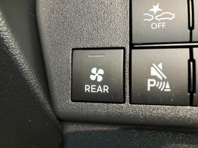 ハイゼットカーゴＤＸ　４ＷＤ　コーナーセンサー　ＡＭ／ＦＭラジオ　キーレス衝突被害軽減ブレーキ　スマアシ　パートタイム４ＷＤ　コーナーセンサー　前席パワーウインドウ　ＡＭ／ＦＭステレオ　両側スライドドア　オートライト　マニュアルレベリング　キーレスエントリー（滋賀県）の中古車