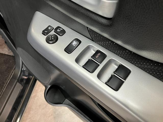 スペーシアＧリミテッド　ＣＤステレオ　ＥＴＣ　左側電動スライドドア衝突被害軽減ブレーキ　ＣＤステレオ　ＵＳＢ　ＥＴＣ　シートヒーター　左側電動スライドドア　社外アルミ　オートエアコン　マニュアルレベリング　電動格納式ミラー　スマートキー　エコアイドル（滋賀県）の中古車