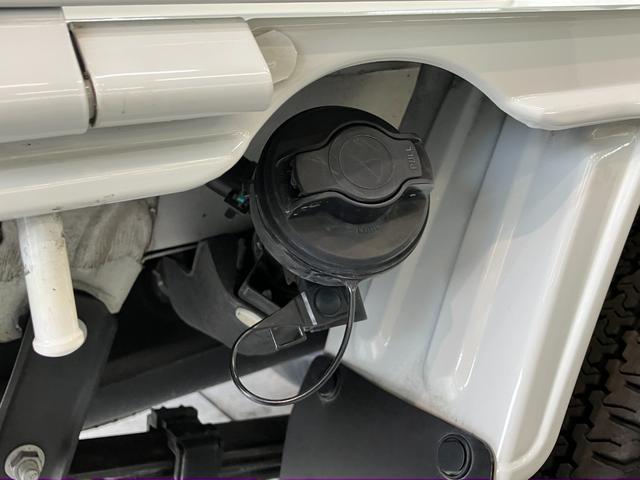 ハイゼットトラックＥＸＴ　４ＷＤ　デフロック　コーナーセンサー　ドラレコ衝突被害軽減ブレーキ　コーナーセンサー　パートタイム４ＷＤ　デフロック　ドラレコ　スマートキー　パワーウインドウ　ＬＥＤ　オートライト　荷台作業灯　４枚リーフスプリング　電動格納式ミラー　エコアイドル（滋賀県）の中古車