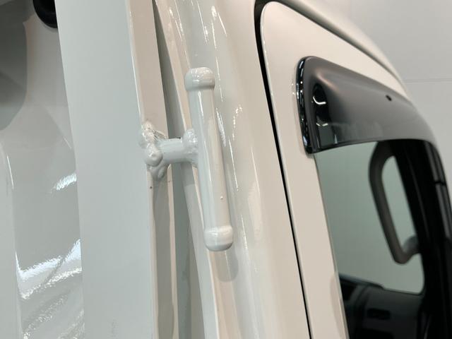 ハイゼットトラックＥＸＴ　４ＷＤ　デフロック　コーナーセンサー　ドラレコ衝突被害軽減ブレーキ　コーナーセンサー　パートタイム４ＷＤ　デフロック　ドラレコ　スマートキー　パワーウインドウ　ＬＥＤ　オートライト　荷台作業灯　４枚リーフスプリング　電動格納式ミラー　エコアイドル（滋賀県）の中古車