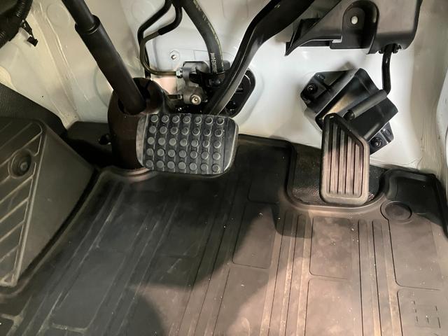 ハイゼットトラックＥＸＴ　４ＷＤ　デフロック　コーナーセンサー　ドラレコ衝突被害軽減ブレーキ　コーナーセンサー　パートタイム４ＷＤ　デフロック　ドラレコ　スマートキー　パワーウインドウ　ＬＥＤ　オートライト　荷台作業灯　４枚リーフスプリング　電動格納式ミラー　エコアイドル（滋賀県）の中古車