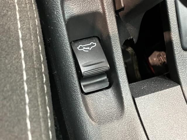 コペンローブS 5MT レカロ MOMOステ ナビ バックカメラ電動オープンルーフ フルセグナビ DVD再生 Bluetooth USB バックカメラ ドラレコ ETC MOMO製ハンドル レカロシート ビルシュタイン製ショックアブソーバー シートヒーター LED(滋賀県)の中古車
