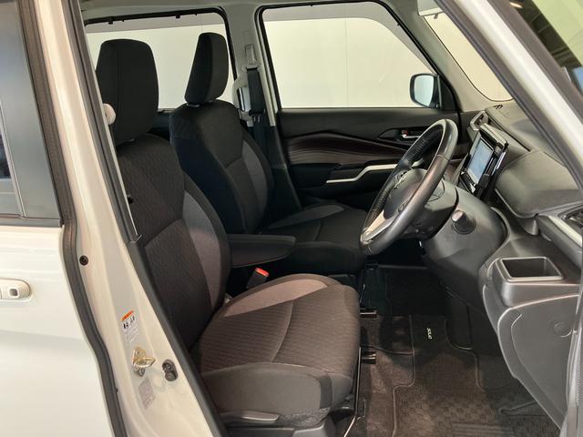 ソリオバンディットハイブリッドＭＶ　４ＷＤ　８型フルセグナビ　バックカメラ衝突被害軽減ブレーキ　リアコーナーセンサー　フルセグナビ　Ｂｌｕｅｔｏｏｔｈ　ＤＶＤ　ＵＳＢ　バックカメラ　両側電動スライドドア　シートヒーター　ＬＥＤ　オートライト　レーダークルコン　４ＷＤ（滋賀県）の中古車