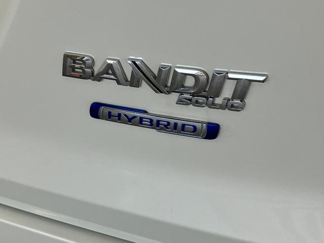 ソリオバンディットハイブリッドＭＶ　４ＷＤ　８型フルセグナビ　バックカメラ衝突被害軽減ブレーキ　リアコーナーセンサー　フルセグナビ　Ｂｌｕｅｔｏｏｔｈ　ＤＶＤ　ＵＳＢ　バックカメラ　両側電動スライドドア　シートヒーター　ＬＥＤ　オートライト　レーダークルコン　４ＷＤ（滋賀県）の中古車